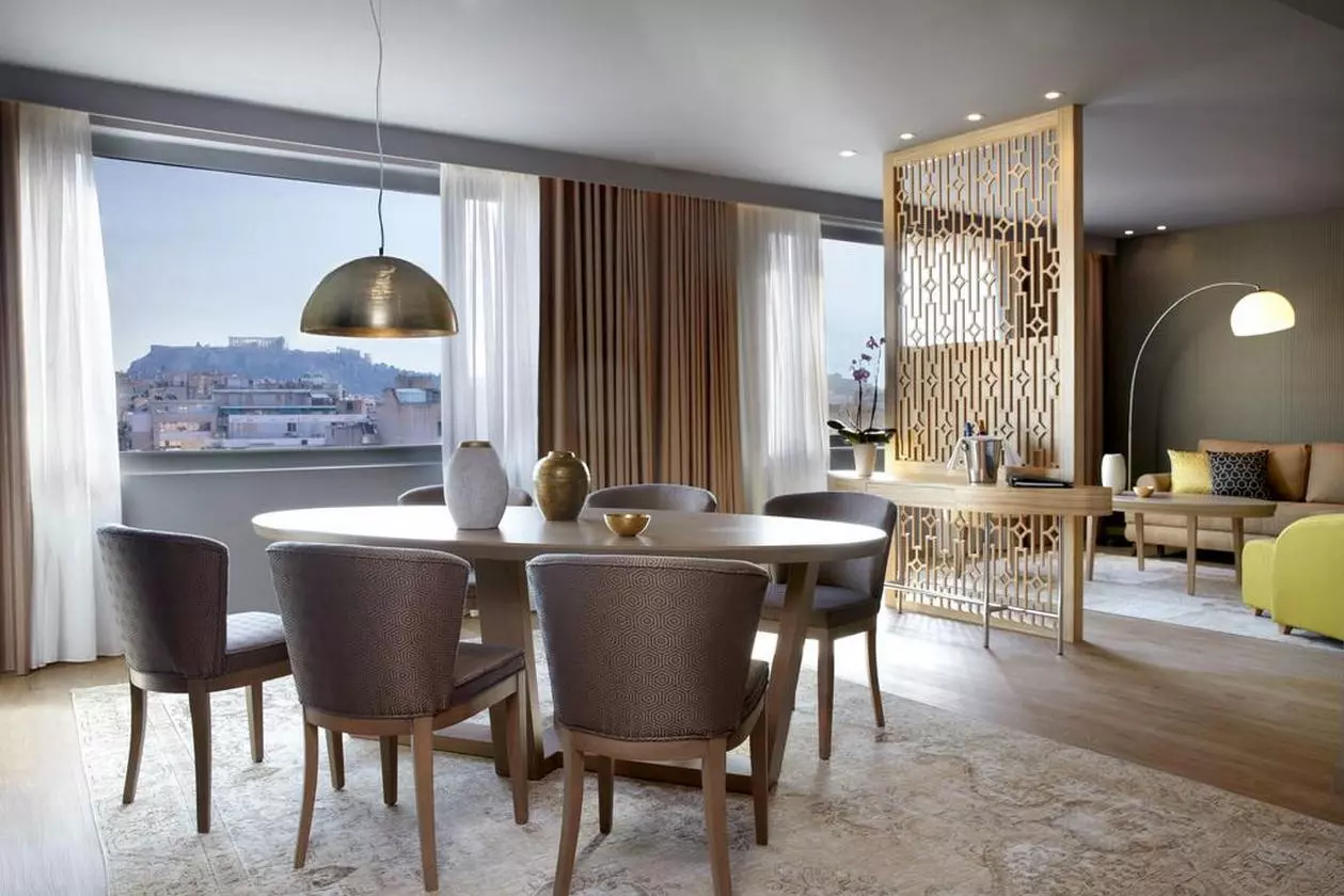 WYNDHAM_SHABAVIZ (2).jpg